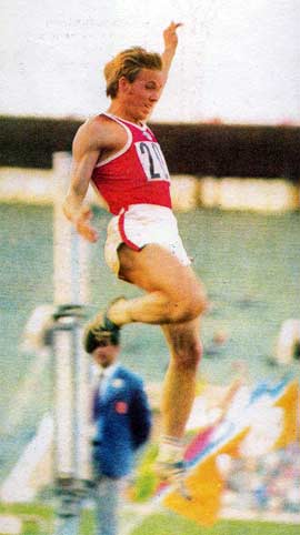 Валерий Подлужный-прыжки в длину